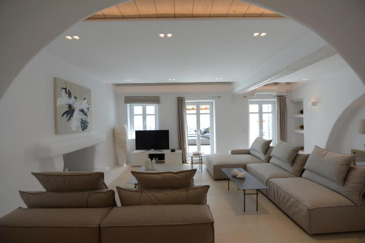 Diles Villas & Suites Mykonos Tourlos Exterior photo