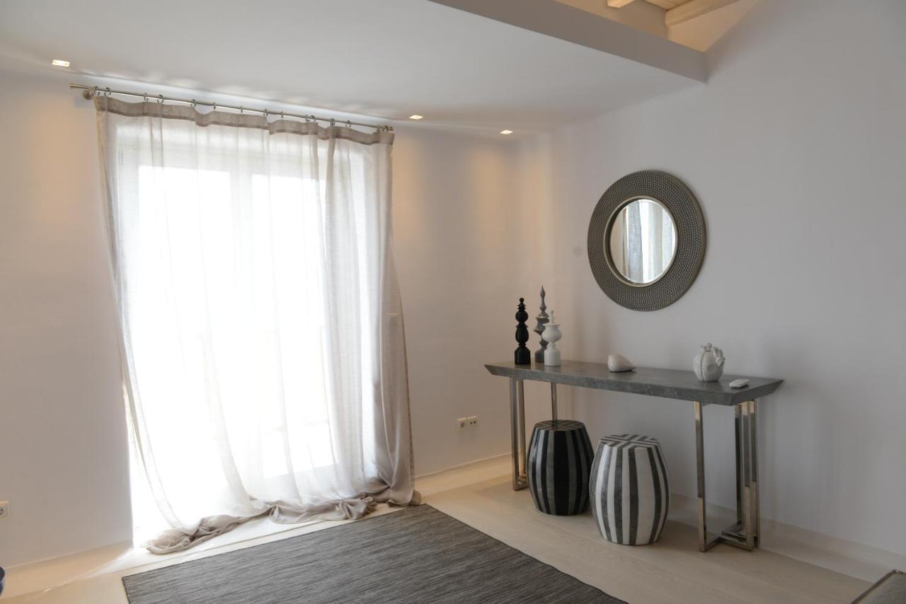 Diles Villas & Suites Mykonos Tourlos Exterior photo