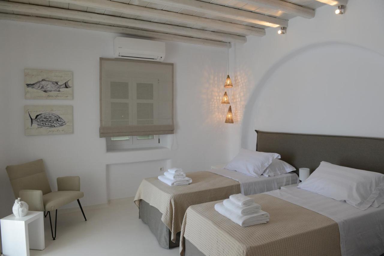Diles Villas & Suites Mykonos Tourlos Exterior photo